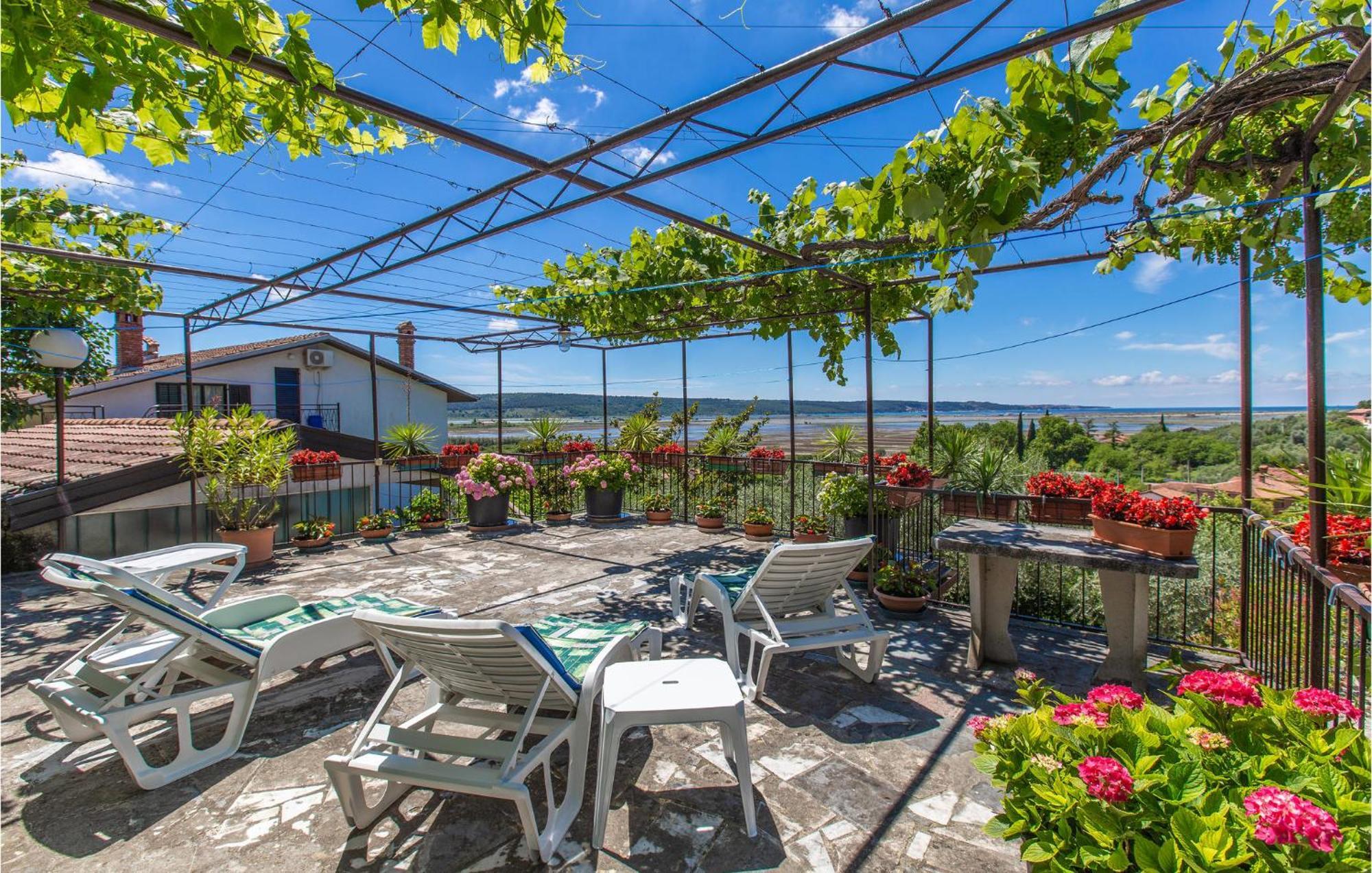 Amazing Apartment In Secovlje With Kitchen Dış mekan fotoğraf